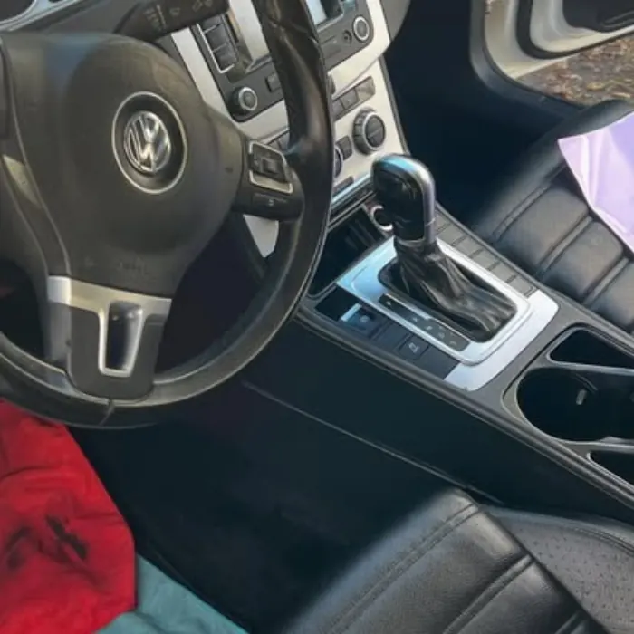 Interior and exterior vehicle cleaning by Lourenco Cleaning Services