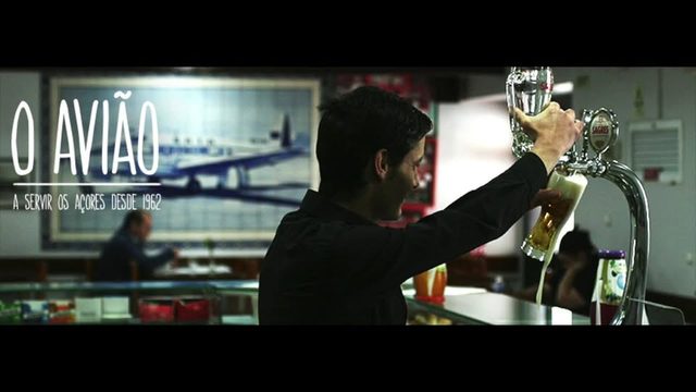 Official image for O Avião