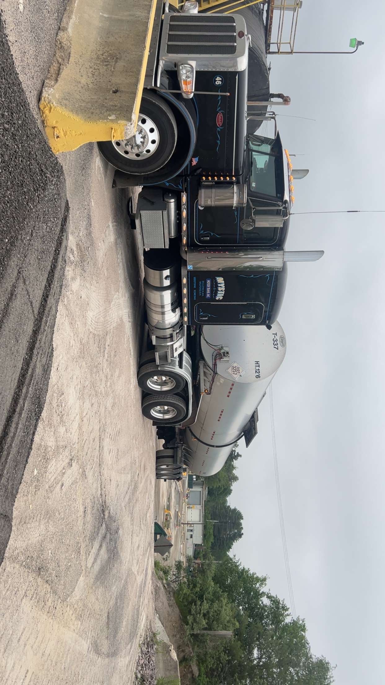 Mystic Motors Liquid Asphalt Transport Truck