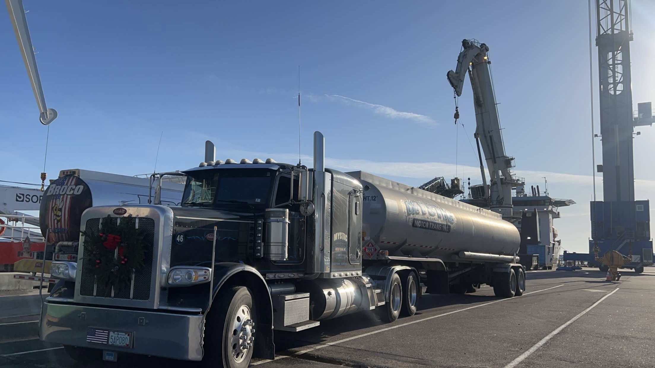Bulk Fuel Oil Tanker #14 - High-capacity fuel oil transport vehicle equipped with safety systems and efficient pumping capabilities for commercial deliveries